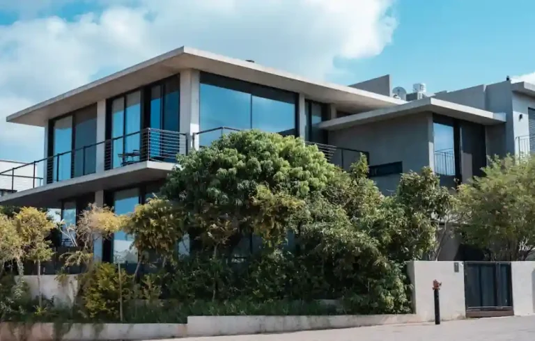 Guía para integrar chatbot en web inmobiliaria paso a paso