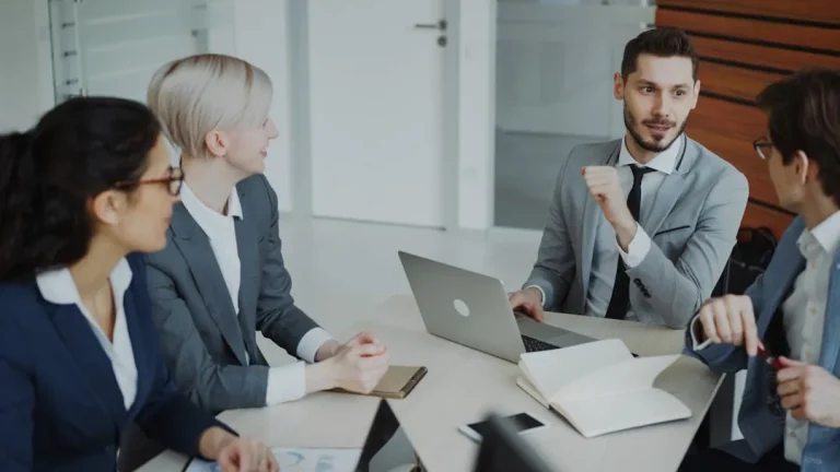 Integración APIs sistemas empresariales automatización